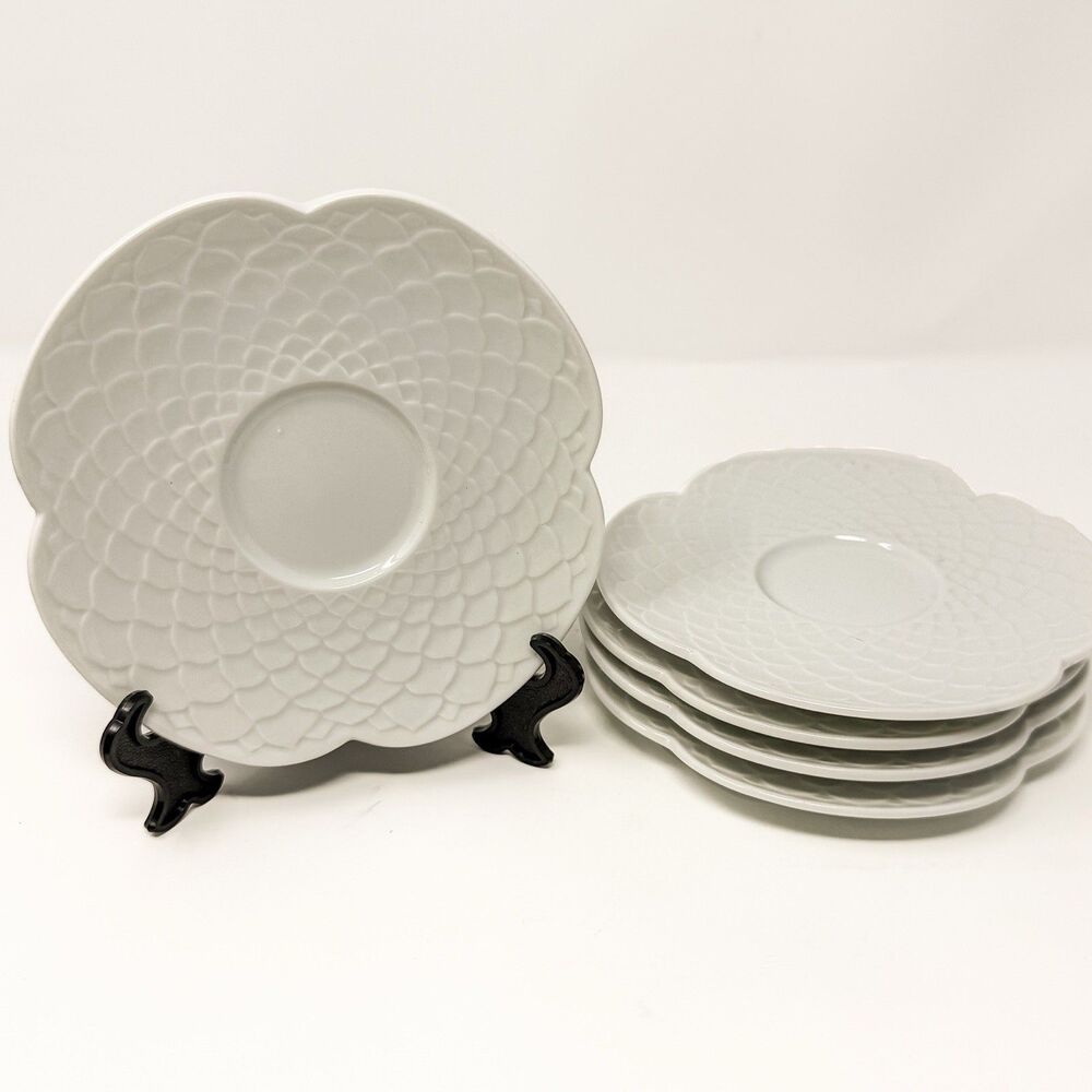 Mottahedeh S8507 Set 5 White Porcelain Floral Relief Scalloped Bread Plates Rare